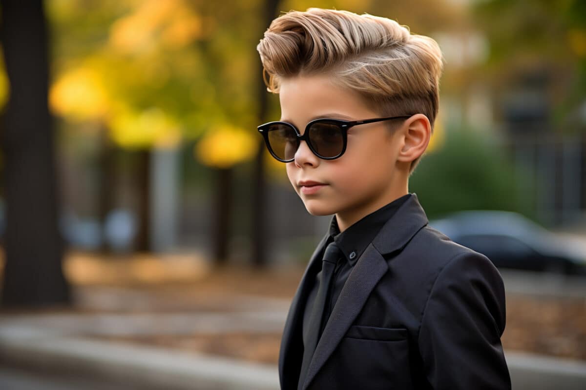 7. Le pompadour revisité pour une touche rétro-chic